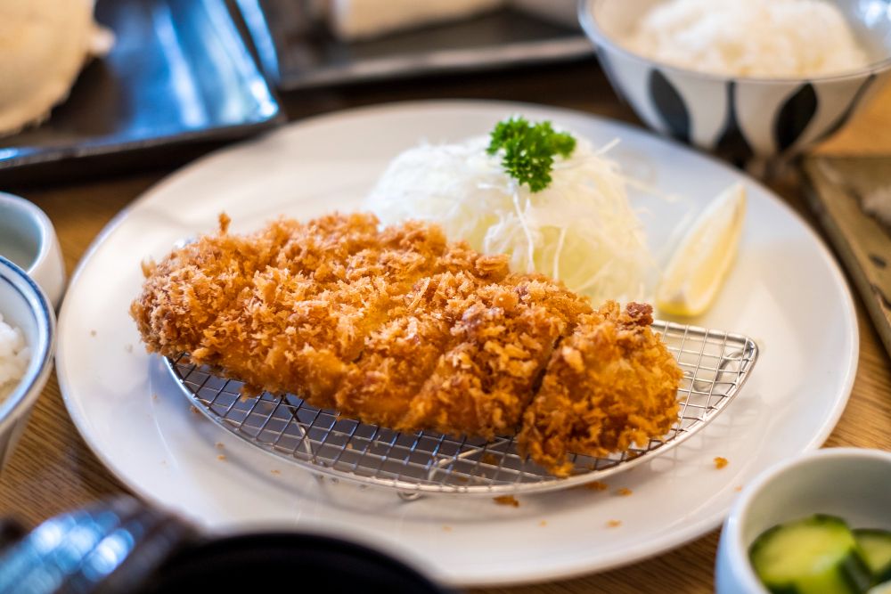 5 Fakta Katsu, Ayam Krispi Jepang yang Terinspirasi Makanan Prancis