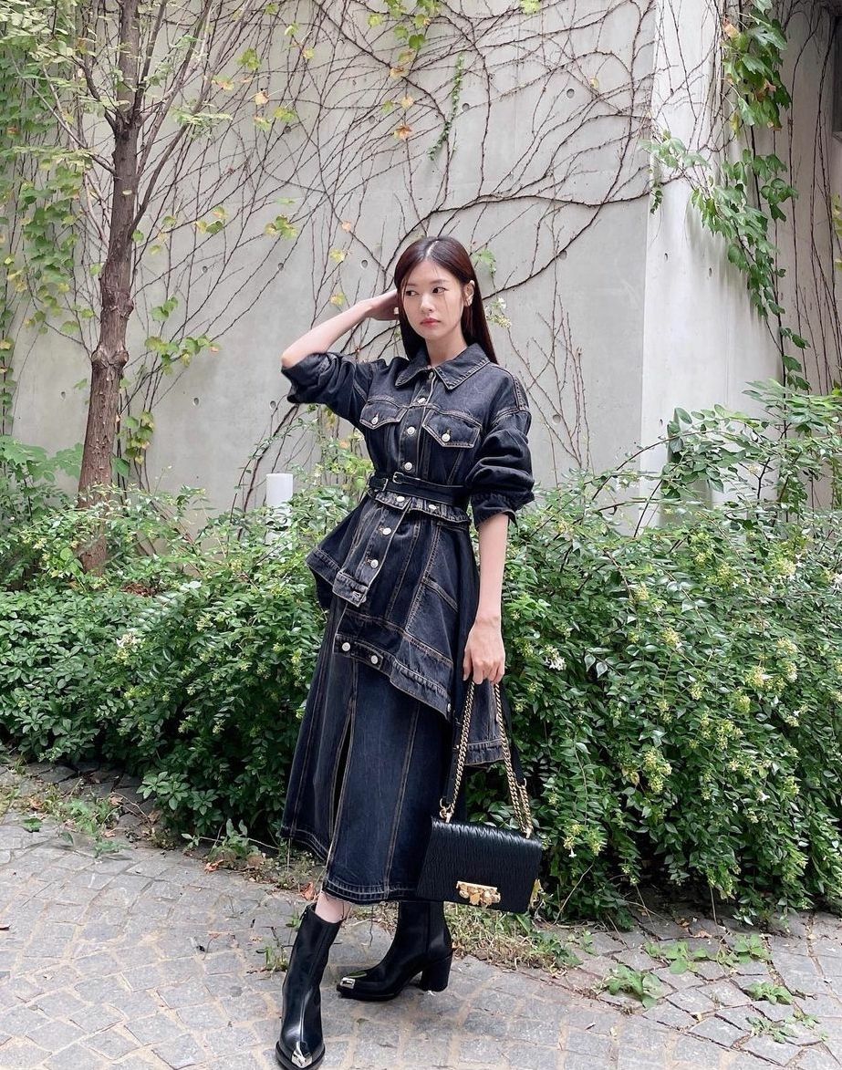 9 Outfit Idea ala Seleb Korea, Tampil Menarik di Segala Aktivitas! 