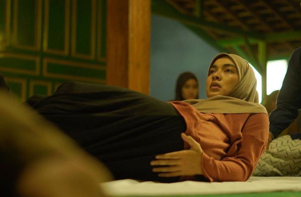 10 Film Indonesia yang Dibintangi Tika Bravani, Comeback di Khanzab