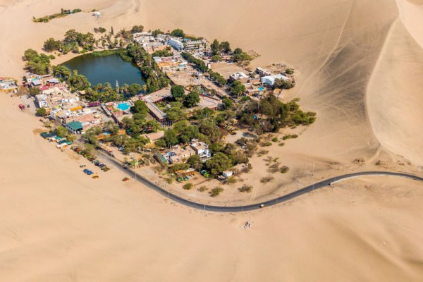 10 Oasis Terindah di Dunia, Keajaiban di Tengah Padang Pasir