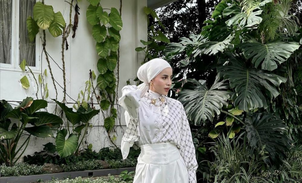 11 Inspirasi Gaya Hijab Momen Lebaran, Tampil Modis dan Elegan