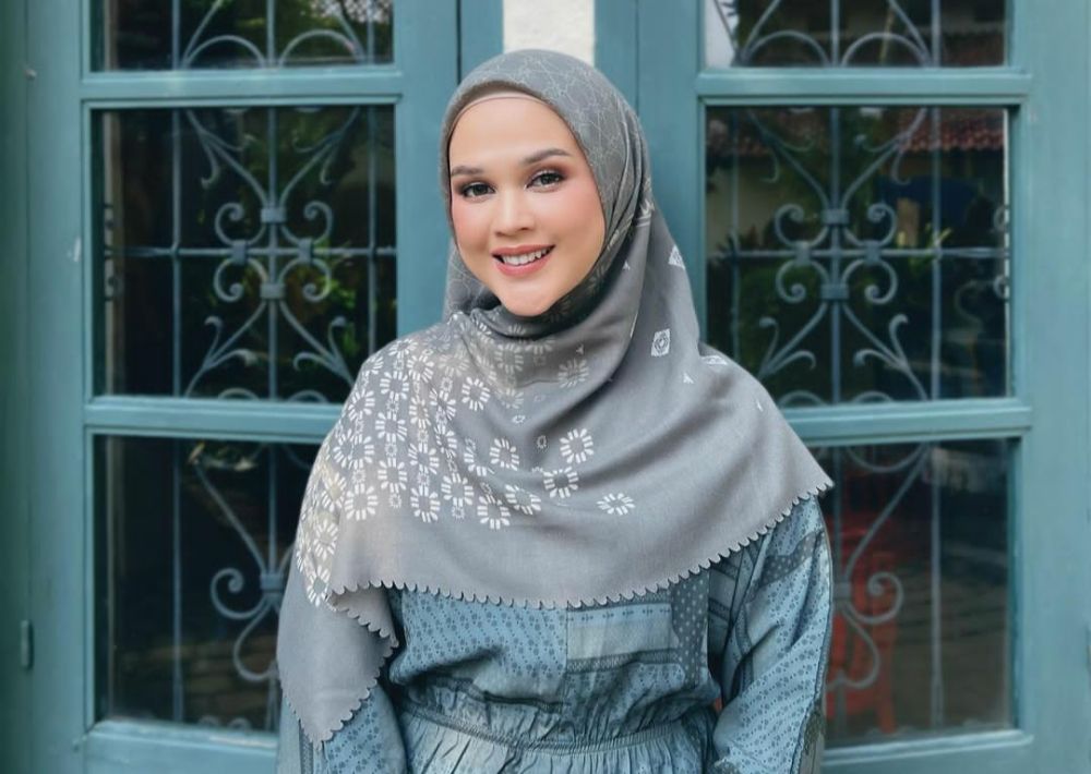11 Inspirasi Gaya Hijab Momen Lebaran, Tampil Modis dan Elegan