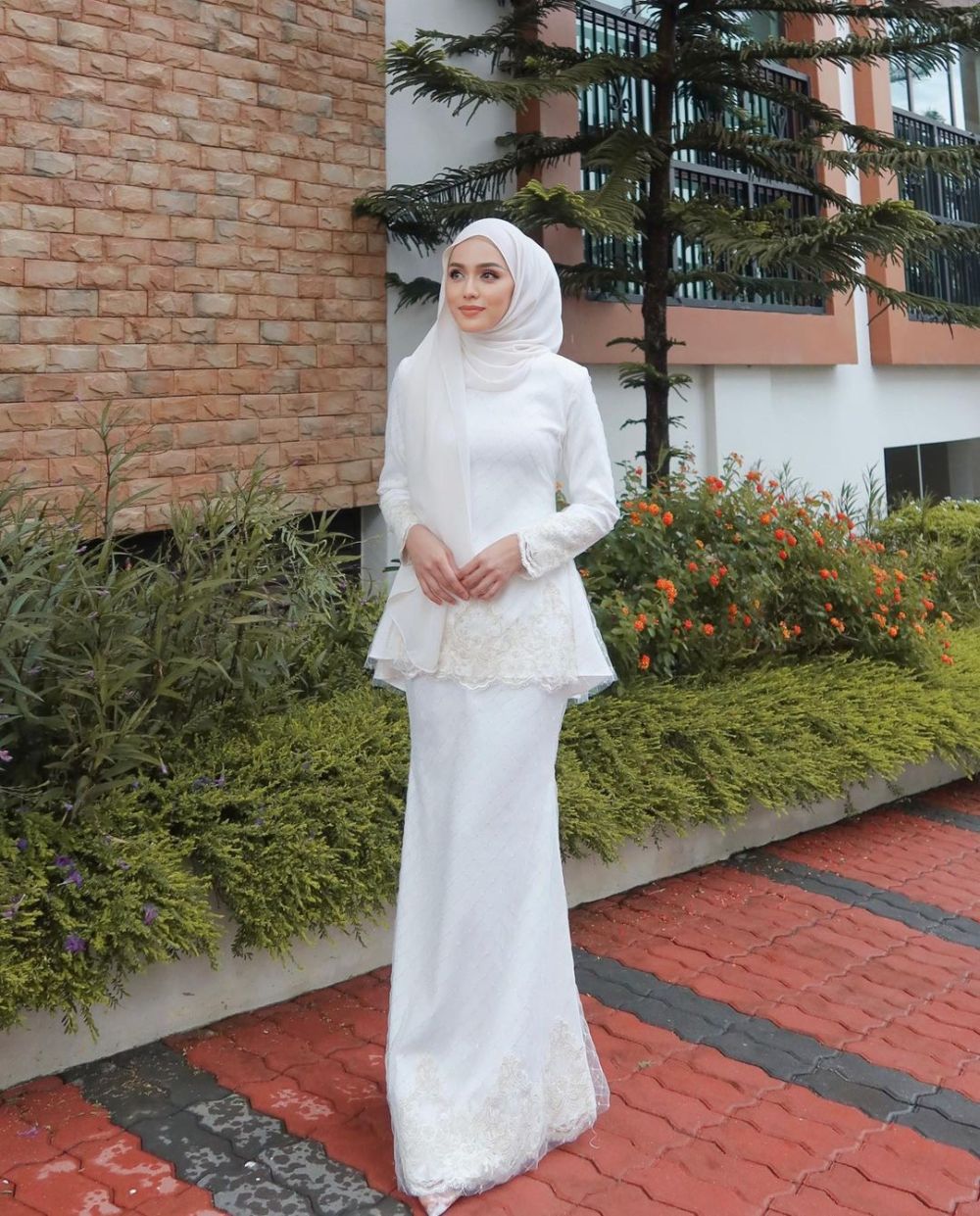 10 Inspirasi Dress Kurung untuk Lebaran ala Thuraya Nur, Gak Pasaran!