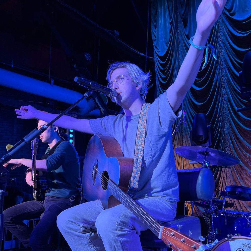 10 Potret Ricky Montgomery, Comeback Lewat Single 'Eraser'