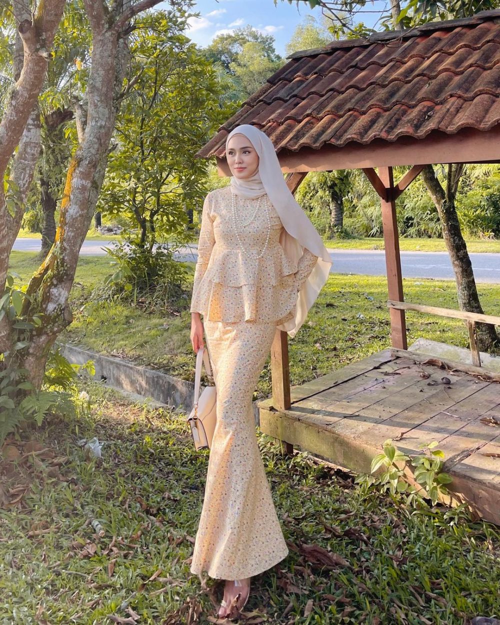 10 Inspirasi Dress Kurung untuk Lebaran ala Thuraya Nur, Gak Pasaran!
