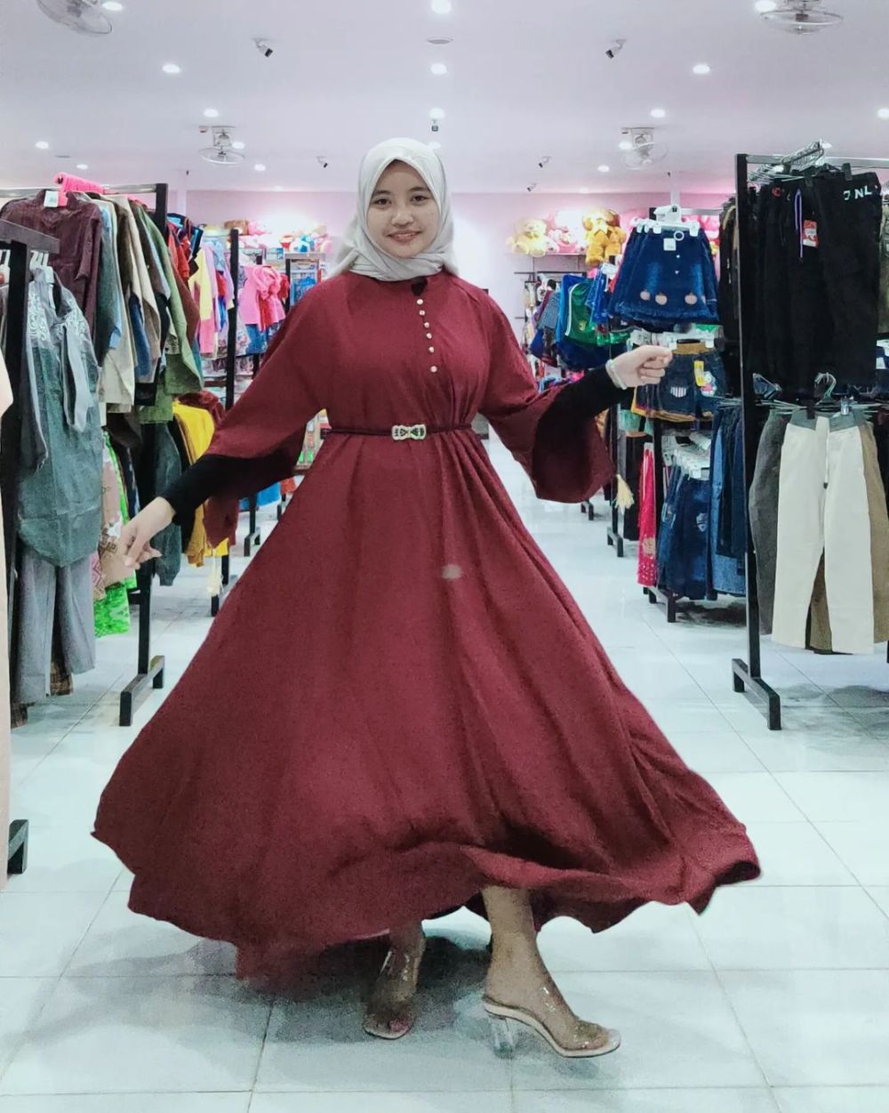 5 Rekomendasi Toko Baju di Jombang, Tawarkan Outfit Kekinian