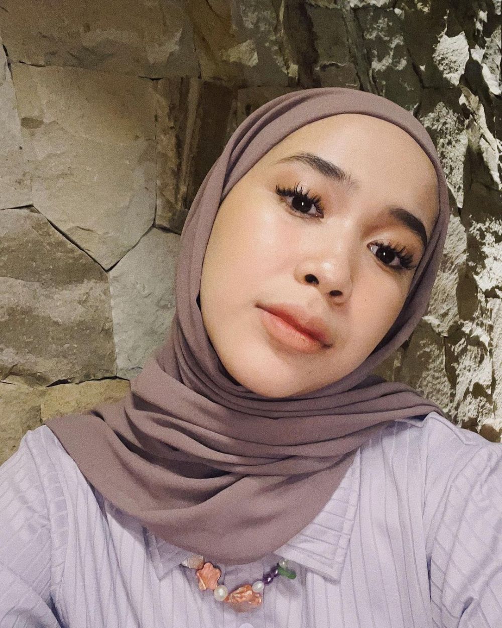 9 Inspirasi Hijab Pashmina Ala Artis Dan Selebgram Cocok Unt