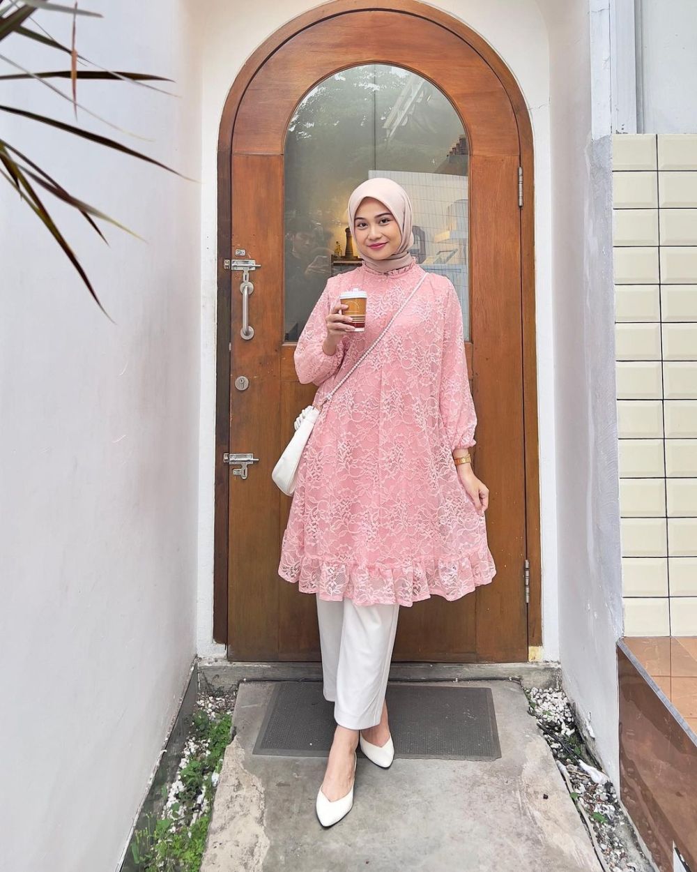 10 Inspirasi Kebaya Modern Untuk Lebaran, Cetar di Hari Raya