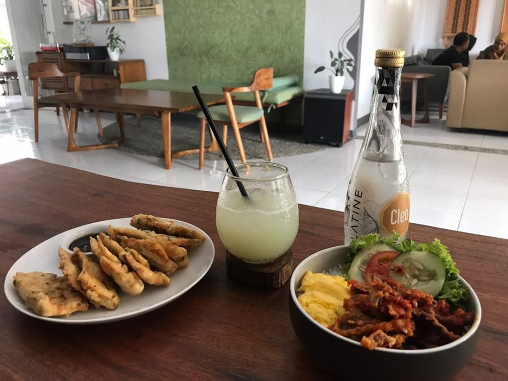 Berbuka Puasa di Nostalgic, Kafe yang Nyaman dan Asyik di Mataram
