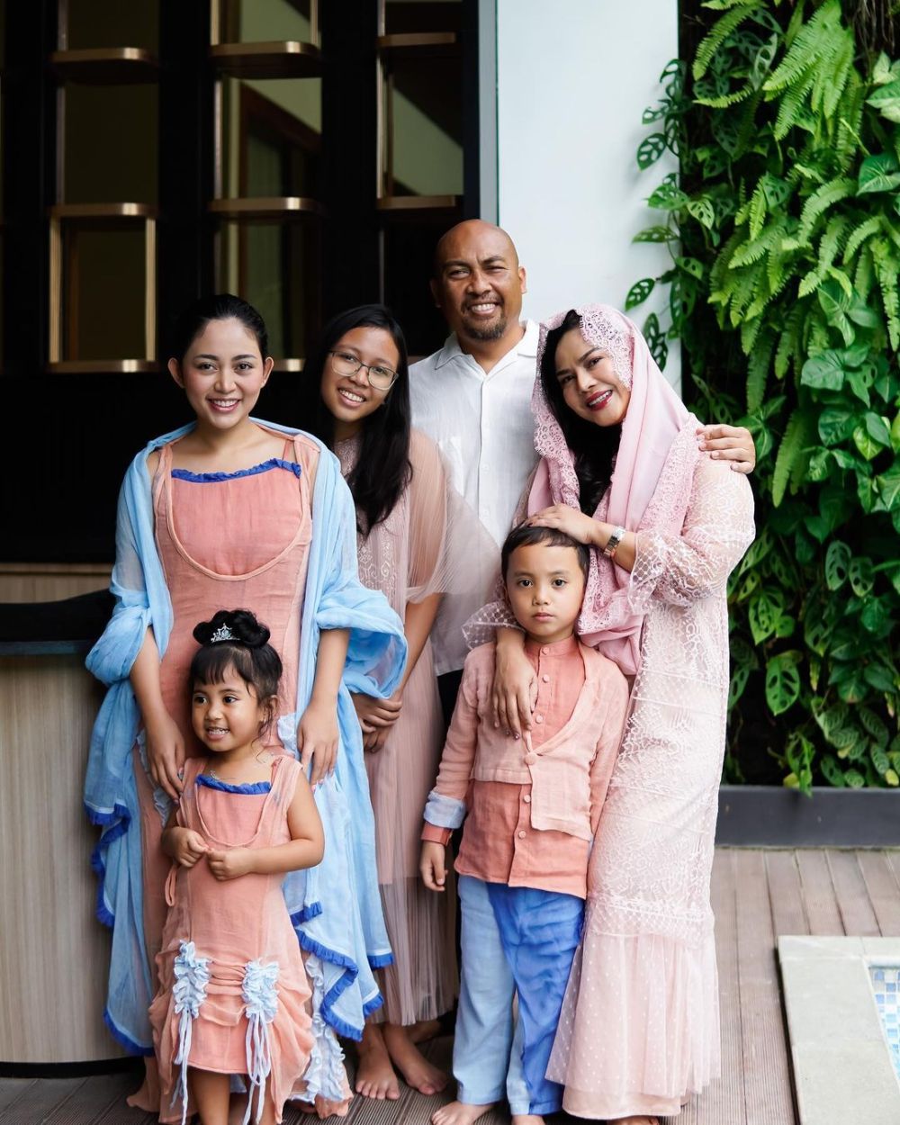 Momen Lebaran Rachel Vennya Bareng Mantan Suami Dan Pacar 5687