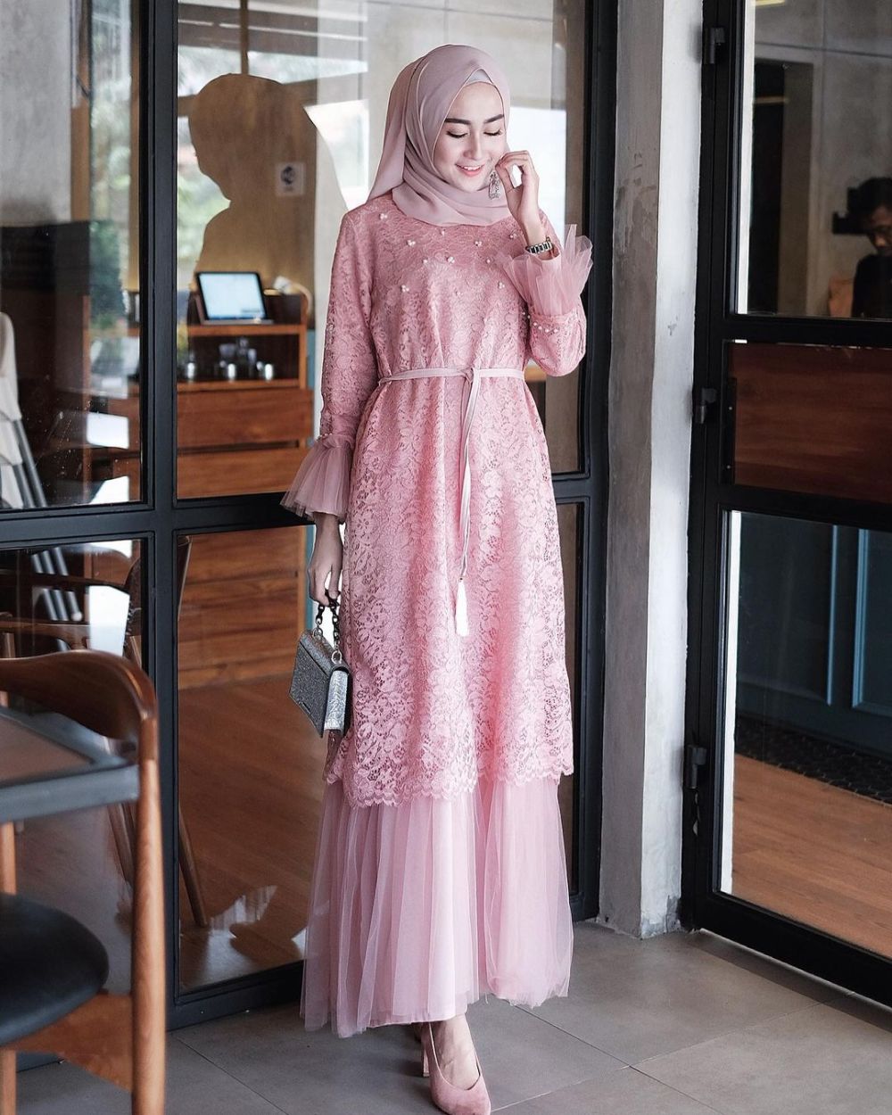 10 Inspirasi Kebaya Modern Untuk Lebaran, Cetar di Hari Raya