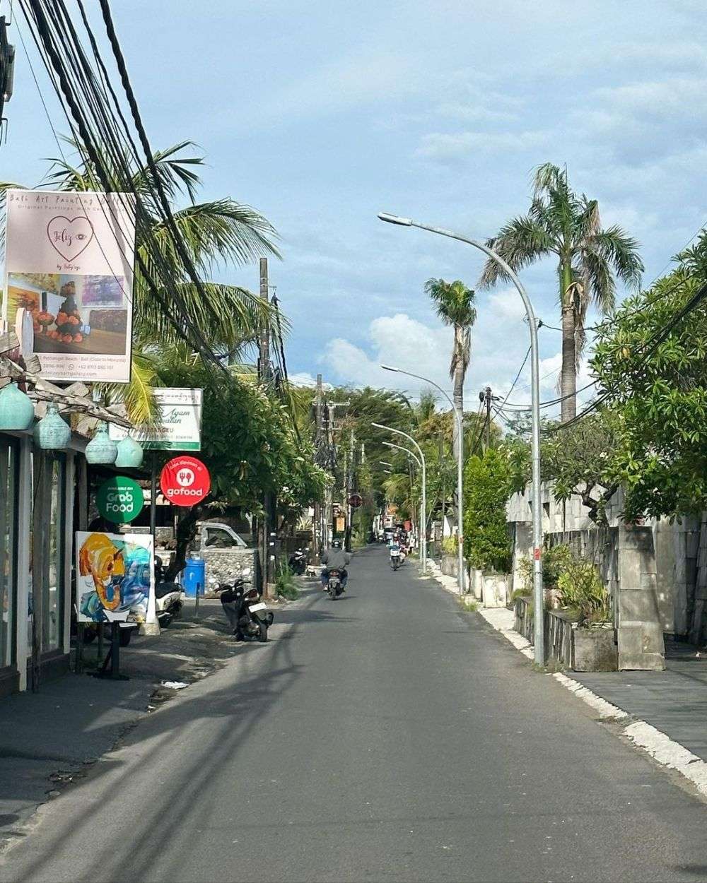 9 Potret Ahn Bo Hyun Nikmati Liburan Di Bali, Chill Banget!