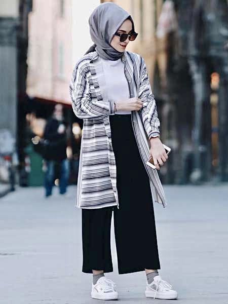 9 Inspirasi Outfit Bukber Hijab Pakai Long Outer, Stylish dan Modis!