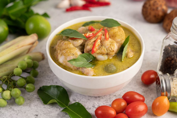 5 Tips Rahasia Membuat Opor Ayam Lebaran yang Gurih dan Mantap