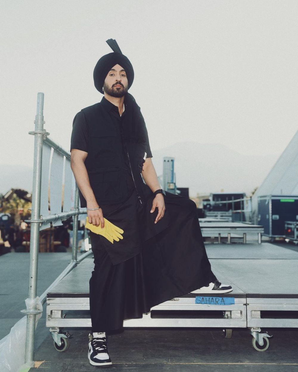 9 Potret Diljit Dosanjh Tampil di Coachella 2023