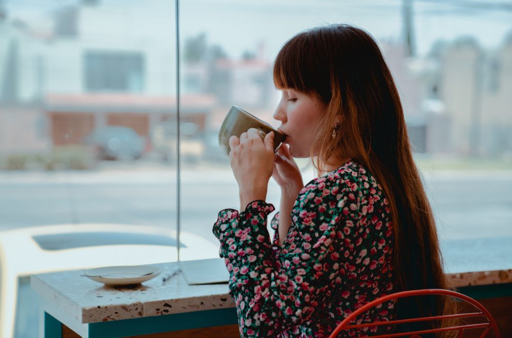 5 Alasan Kafe dan Minum Kopi Jadi Pilihan Tempat Bekerja 