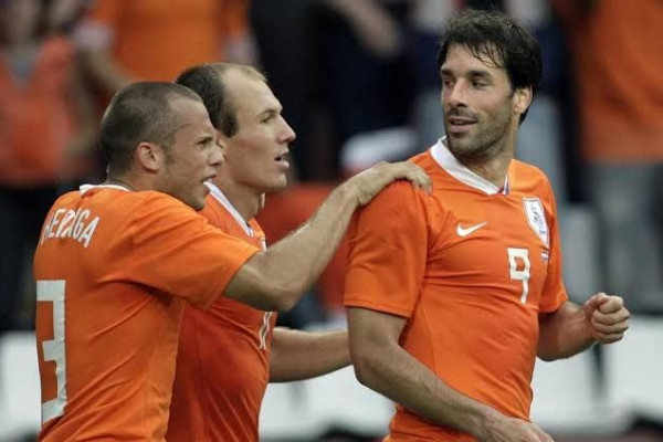 5 Eks Timnas Belanda yang Menjadi Pelatih di Eredivisie 2022/2023