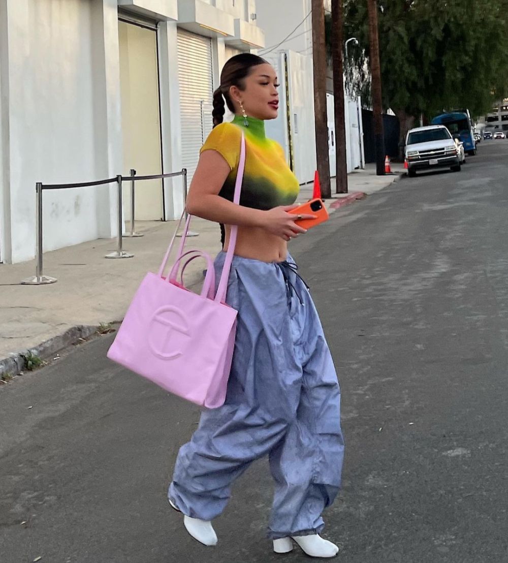 10 Outfit Nyentrik ala Koleen Diaz, Berani Tampil Beda!