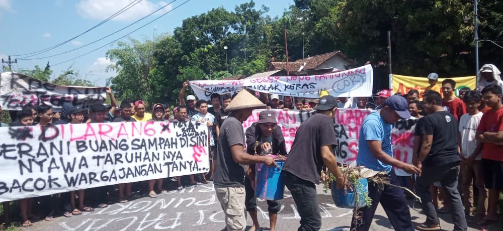 Warga Banyakan Demo Tolak Rencana Pembangunan Tempat Olah Sampah