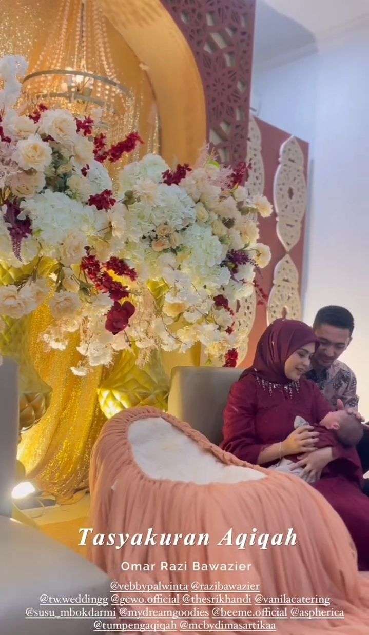 10 Potret Akikah Omar, Anak Kedua Vebby Palwinta