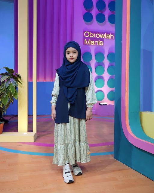 9 OOTD Hijab Anak untuk Lebaran ala Maryam, Putri Oki Setiana Dewi