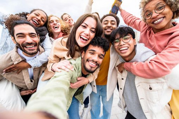 5 Pertanyaan Ini Wajib Dihindari saat Bertemu Teman, Simak Alasannya