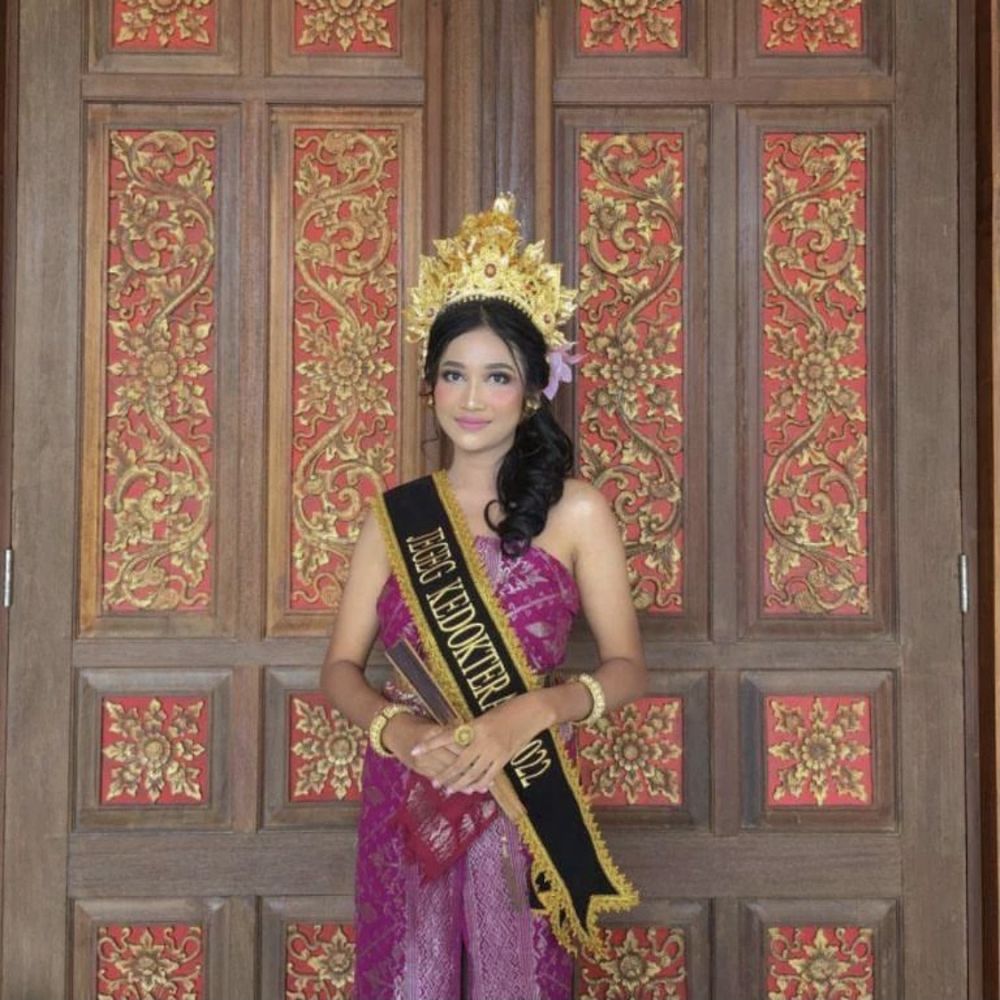 9 Potret Puteri Indonesia Bali 2023, Nanda Widya Saraswati