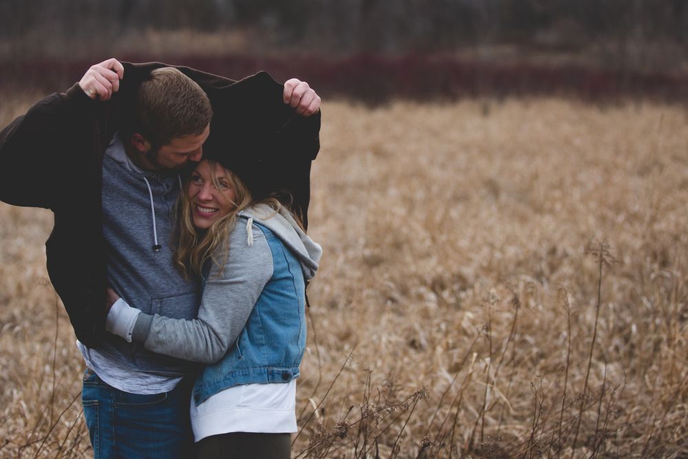 5 Cara Menghadapi Pasangan yang Sedang Mood Swing