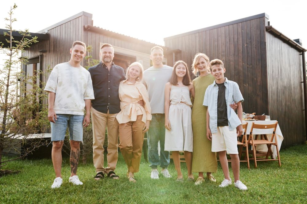 5 Tips Pose untuk Berswafoto Bareng Keluarga Besar