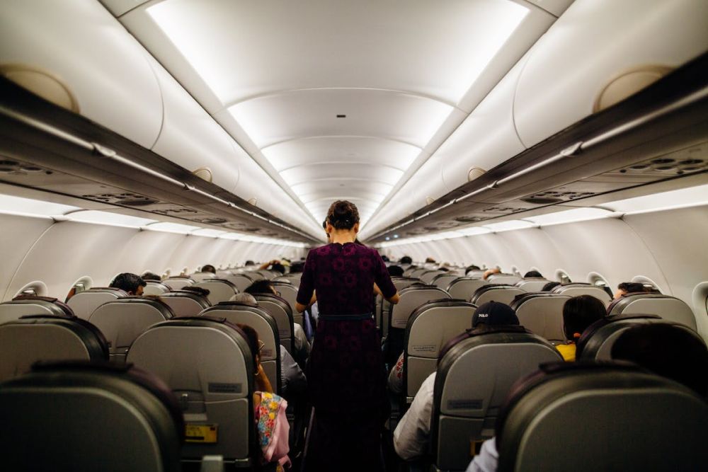 5 Hal yang Tak Boleh Dilakukan saat Berada di Pesawat, Bikin Sebal