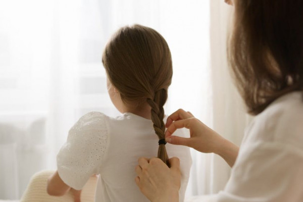 5 Faktor yang Berpengaruh terhadap Kesehatan Rambut, Zat Gizi Penting!