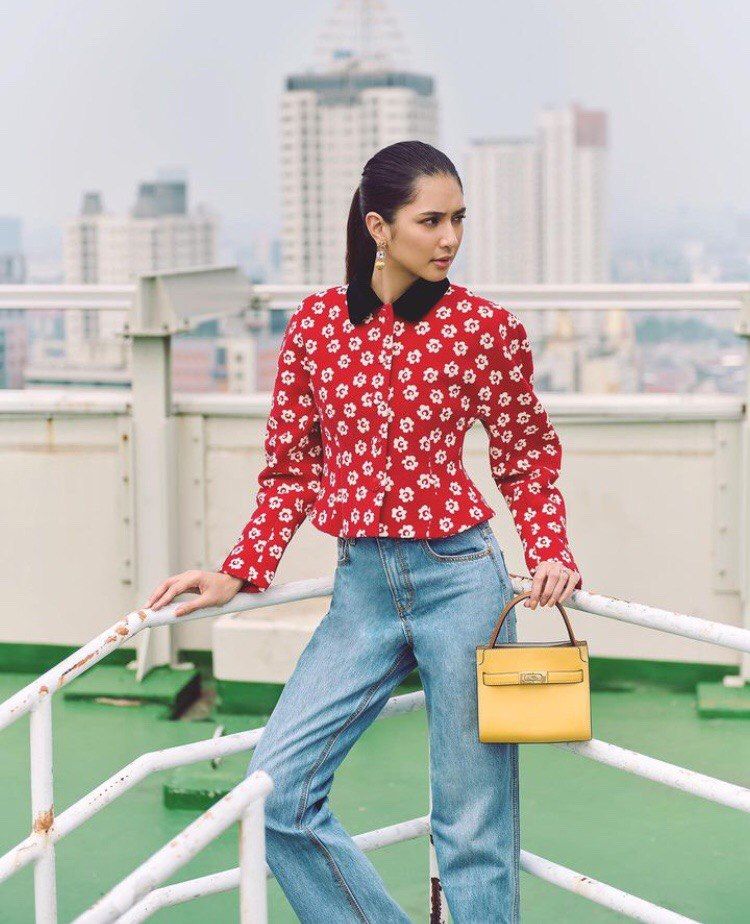 10 Ide Padu Padan OOTD Simple tapi Stylish ala Mikha Tambayong