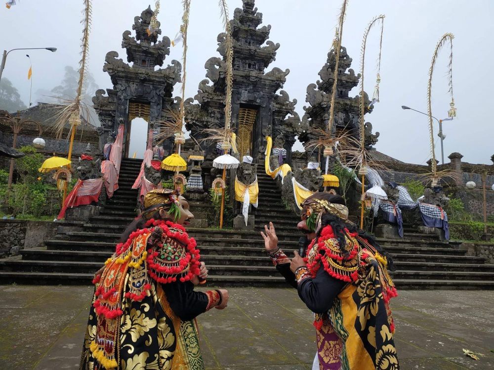 5 Piodalan Pura di Bali saat Purnama Sasih Kadasa
