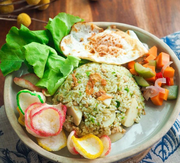 Resep Nasi Goreng Hijau, Hidangan Sehat yang Nikmat 