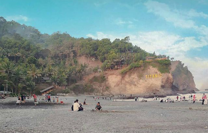 26 Tempat Wisata di Sepanjang Pesisir Kebumen, Pesonanya Bikin Takjub