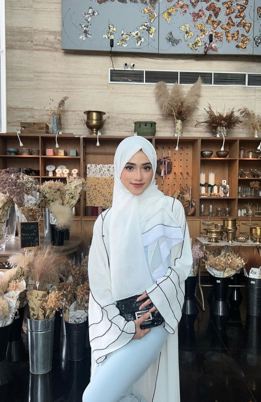 9 Inspirasi Gaya Hijab Modern, Cocok untuk Lebaran!