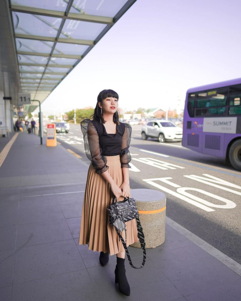 10 Inspirasi Outfit Girls Day Out ala Ghea Indrawari, Chic Abis!