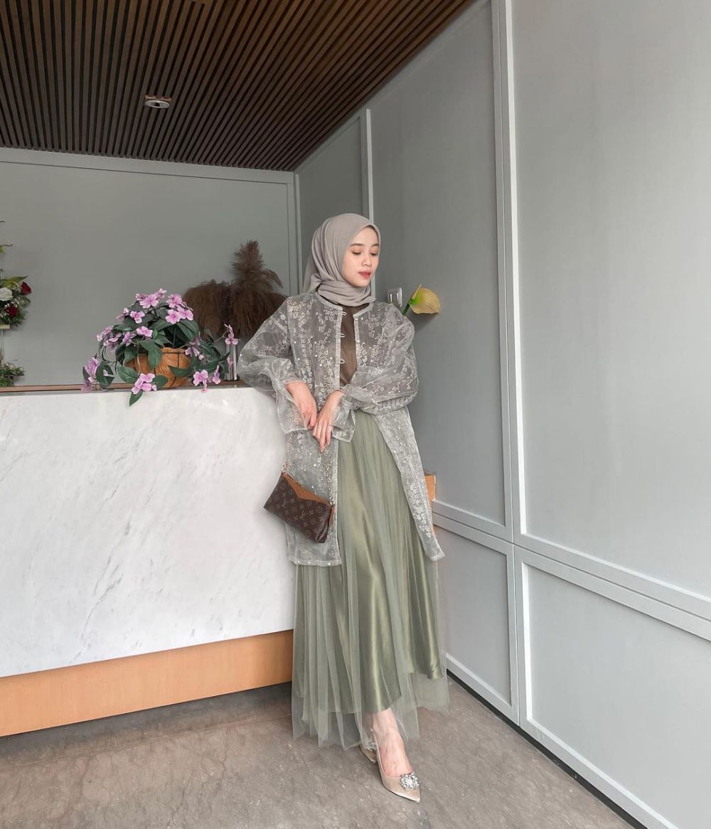 11 Inspirasi Busana Hari Raya Pakai Rok Tutu, Anggun nan Elegan