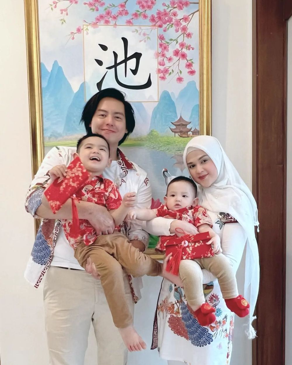 9 Pasangan Artis Punya 2 Anak Balita, Family Goals!