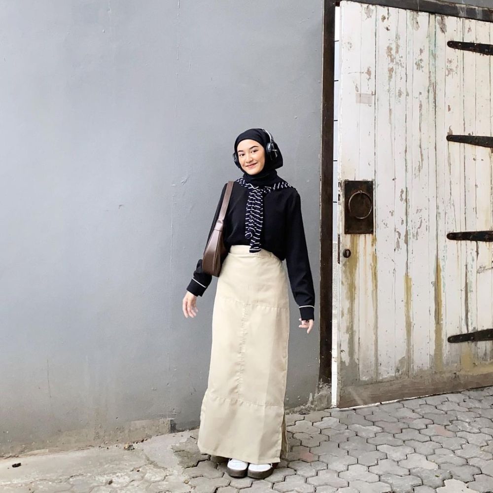 9 Daily Outfit Hijab ala Jihan Rifa, Fashionable dan Trendi