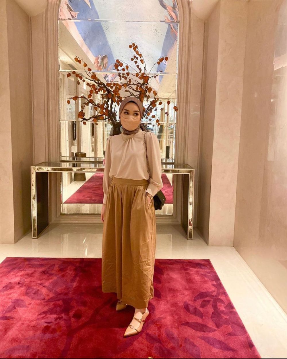 10 Outfit Lebaran ala Selebgam Hijab, Look Elegan dan Trendi