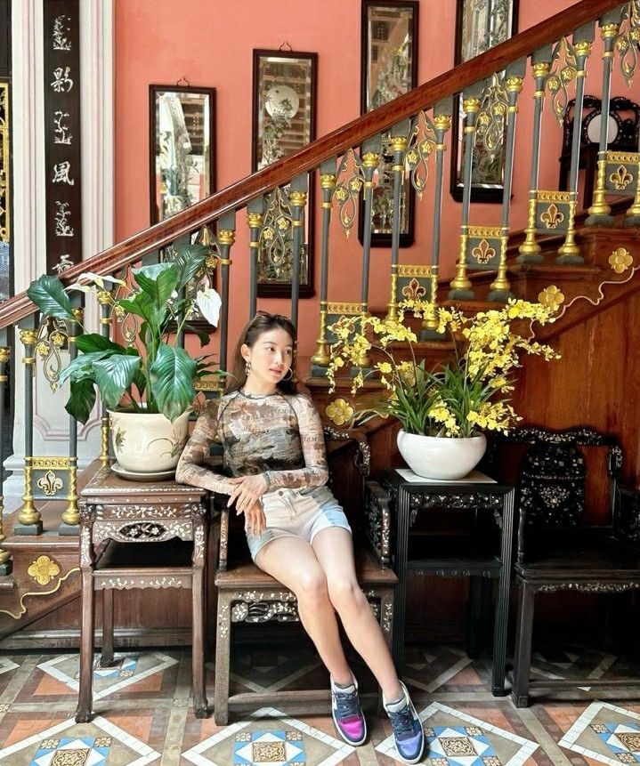 10 Potret Natasha Wilona Liburan di Singapura hingga Penang, Stylish