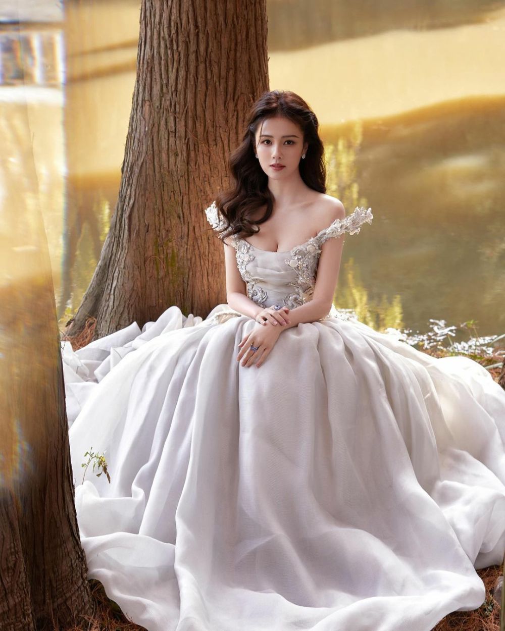 10 Inspirasi Dress ala Bai Lu yang Cocok untuk Berbagai Acara!