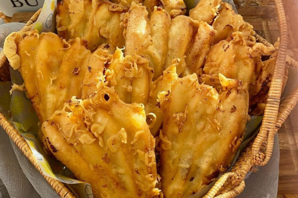 5 Tips Membuat Pisang Goreng Awet Renyah, Perhatikan Adonan