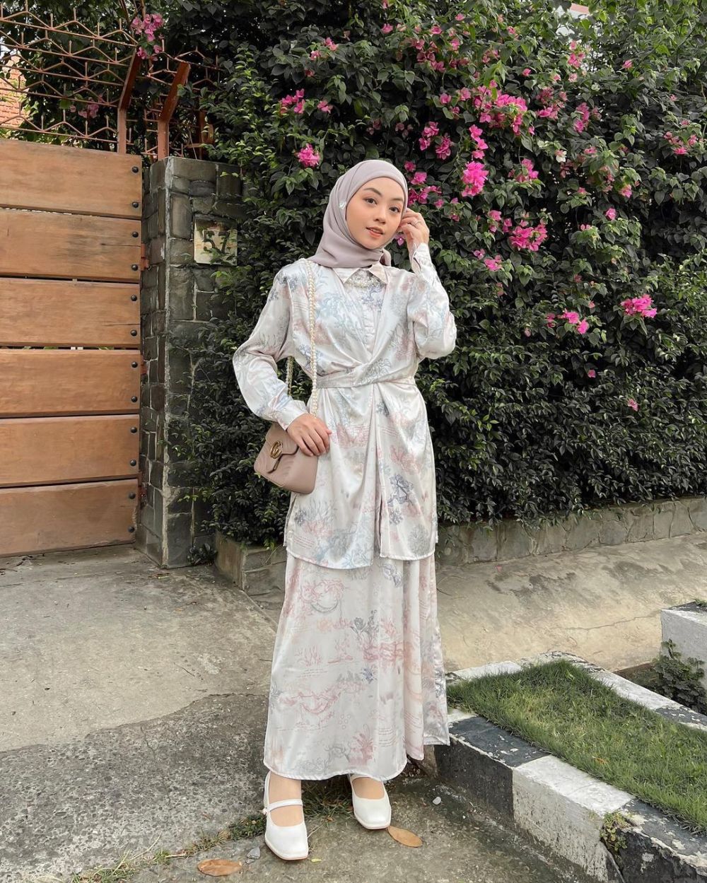 OOTD Kondangan Pakai Rok Ala Selebgram Meirani Amalia Putri