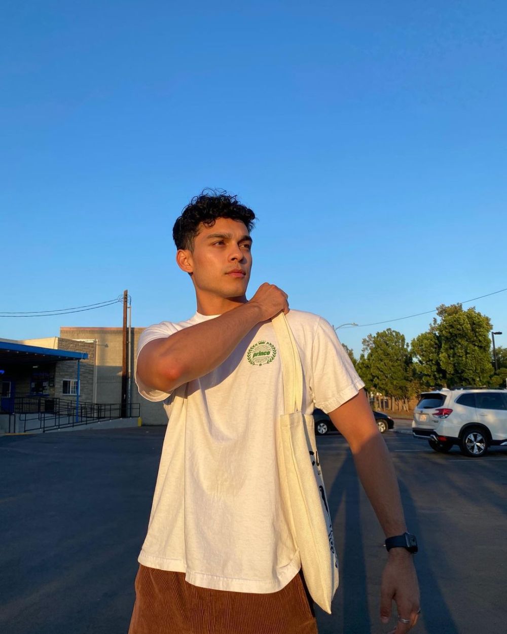 Keyvan 9 Fakta Anthony Keyvan, Pemeran Quincy dalam XO, Kitty