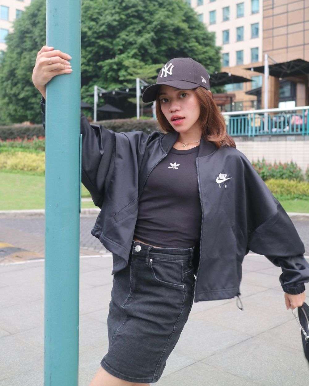 9 Ide Outfit Hangout Ala Pelawak Ummi Quary