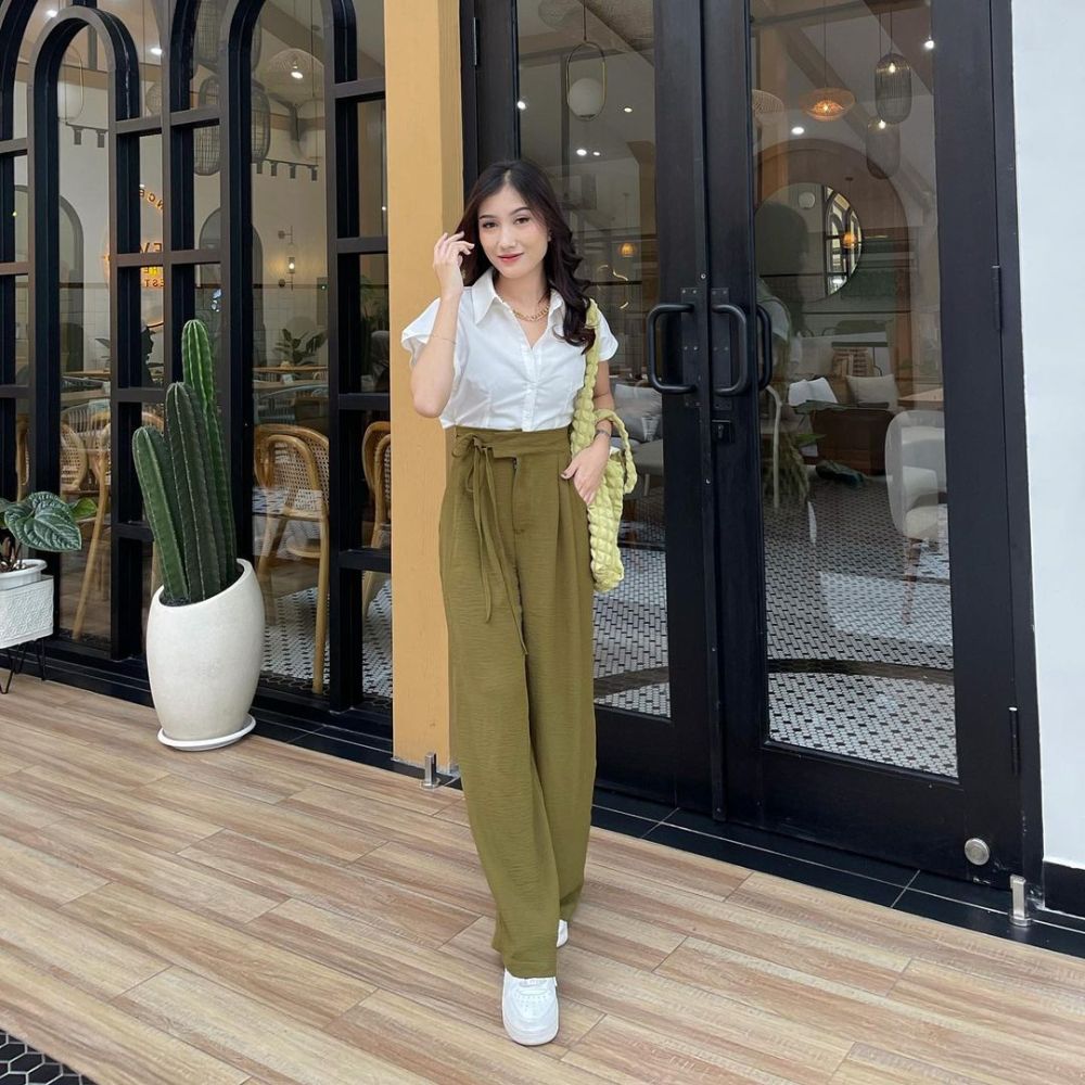 12 Style OOTD Hangout Kekinian ala Nazwa Adinda, Super Kece!