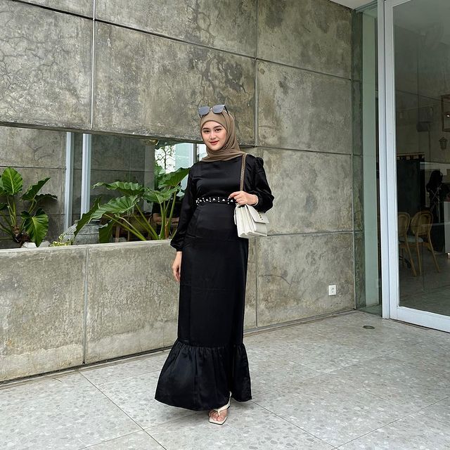 9 Ide Outfit Kondangan dengan Vibes Mewah ala Alifhia Fitri!