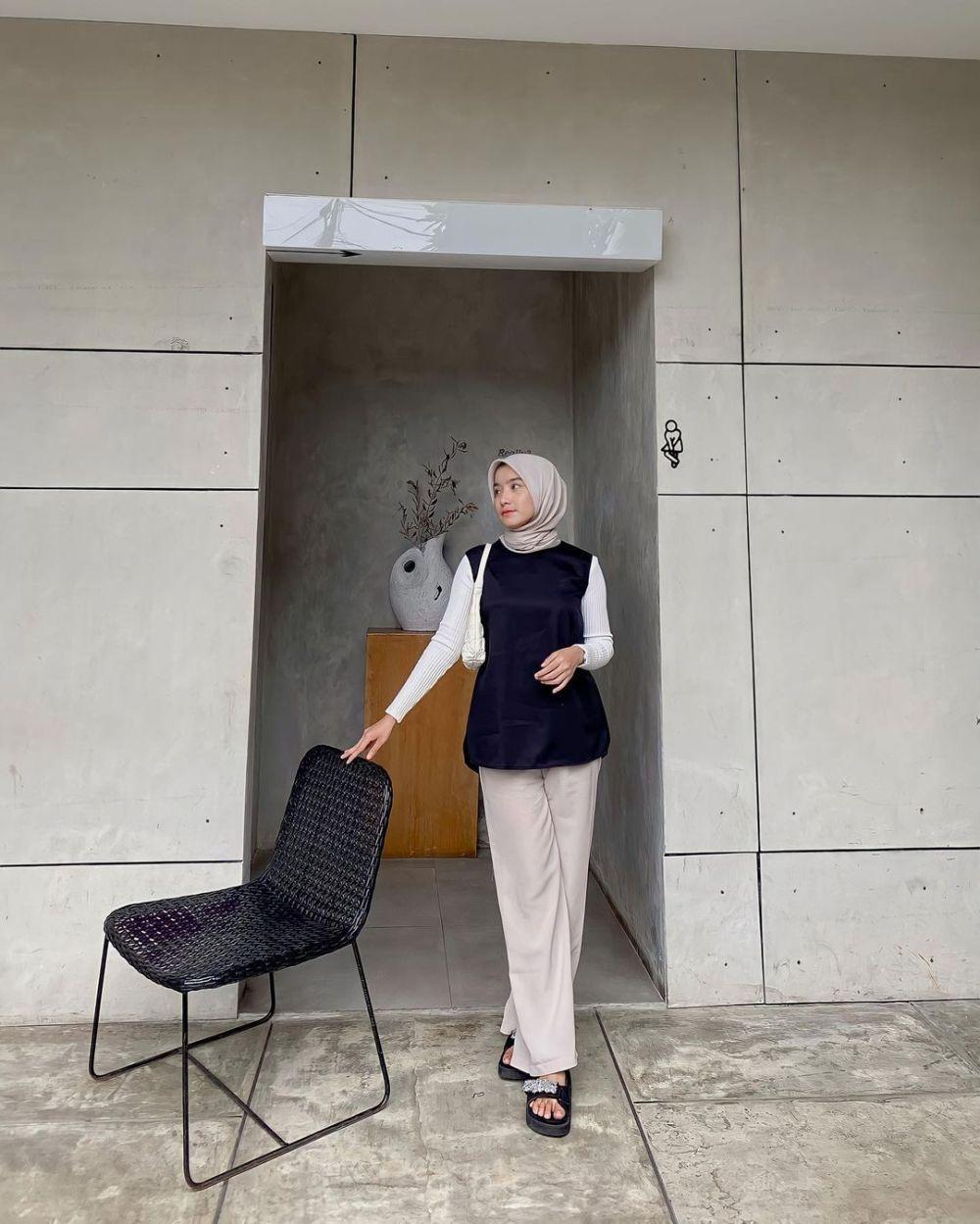 9 Ide OOTD Simpel Kasual ala Zakia Henjèl untuk Daily Outfit